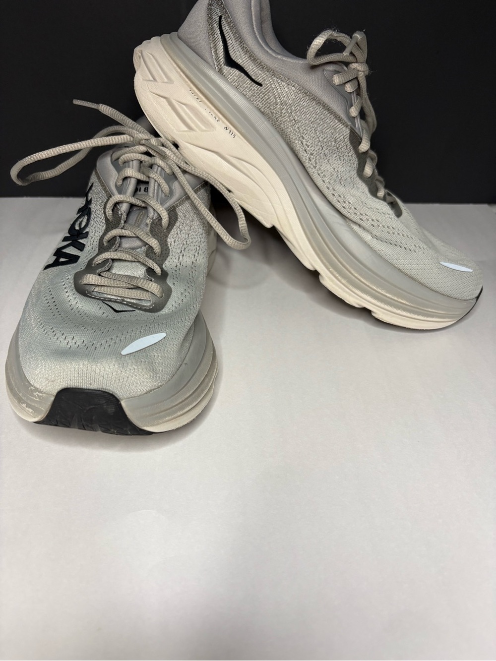 HOKA Men's Bondi 8 Sharkskin Harbor Mist Cushion Running Shoes Size 9 Wide 2E